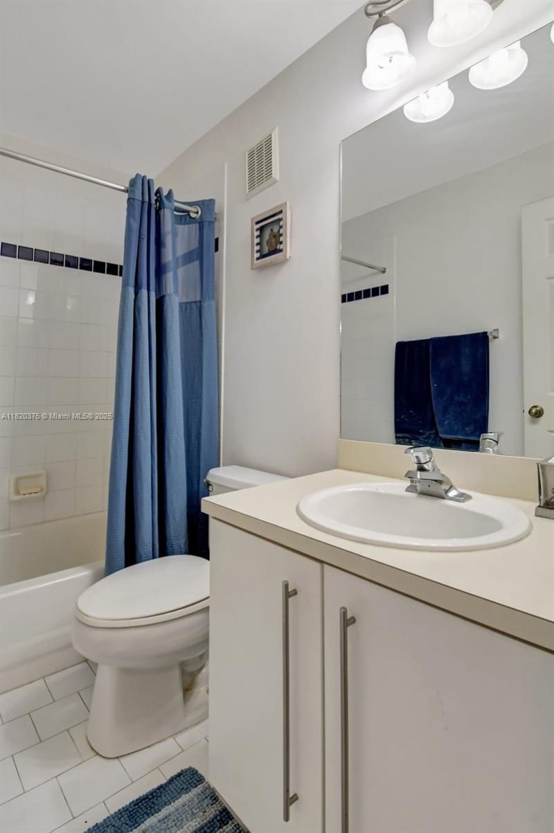 20865 NW 3rd Ln, Pembroke Pines, FL 33029 Photo