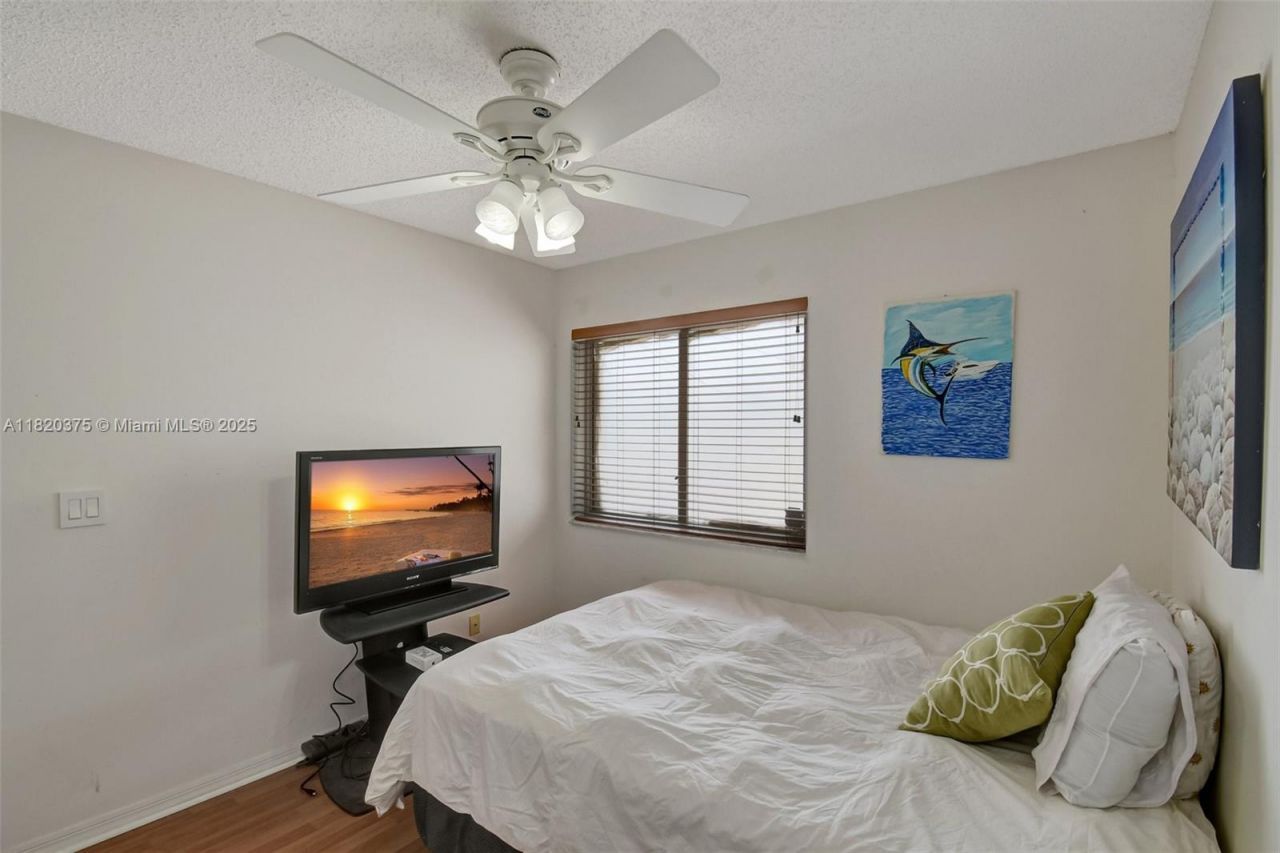 20865 NW 3rd Ln, Pembroke Pines, FL 33029 Photo