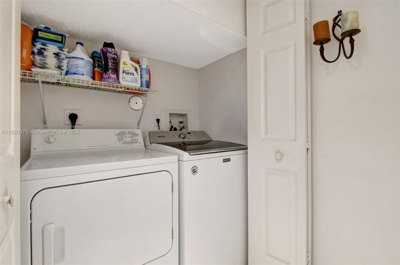 20865 NW 3rd Ln, Pembroke Pines, FL 33029 Photo