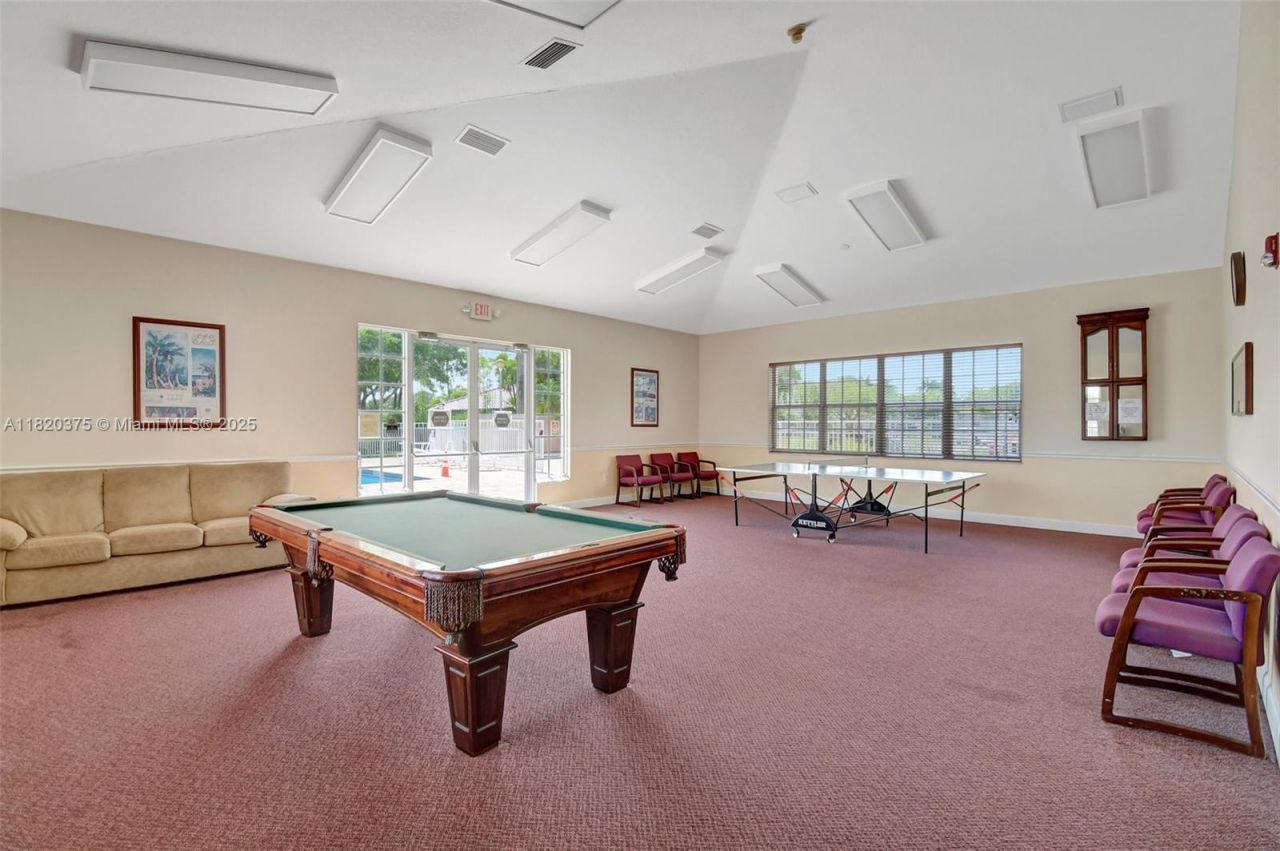 20865 NW 3rd Ln, Pembroke Pines, FL 33029 Photo