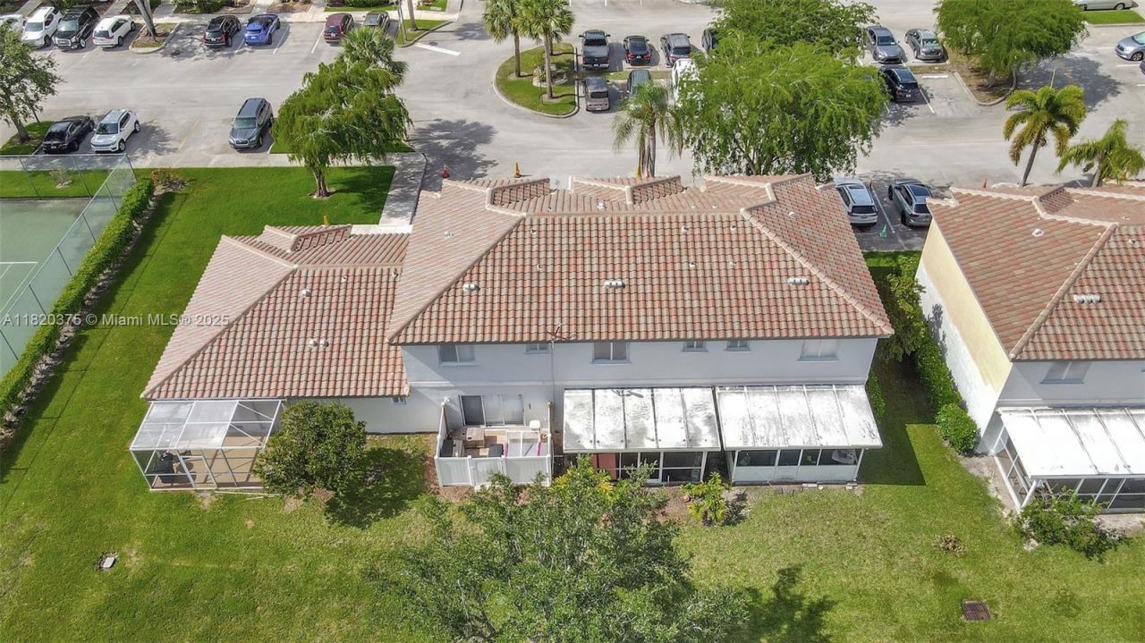 20865 NW 3rd Ln, Pembroke Pines, FL 33029 Photo