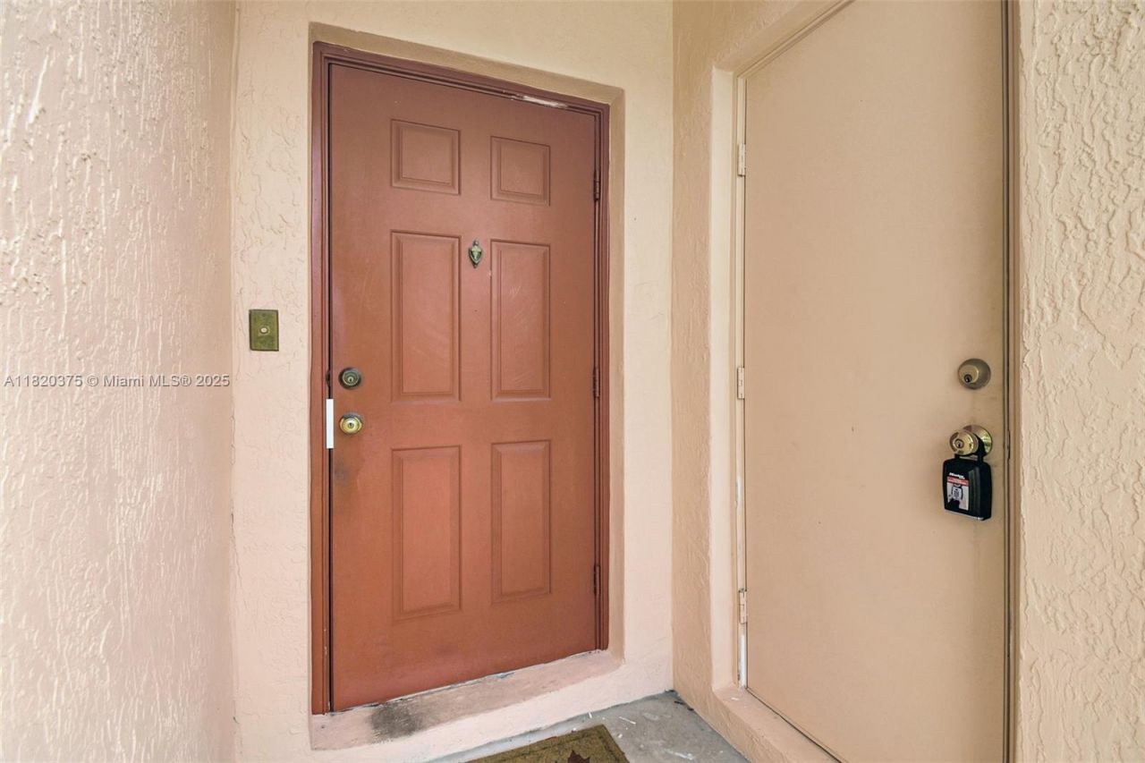 20865 NW 3rd Ln, Pembroke Pines, FL 33029 Photo