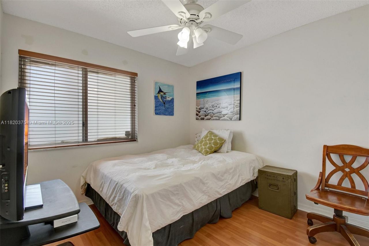 20865 NW 3rd Ln, Pembroke Pines, FL 33029 Photo