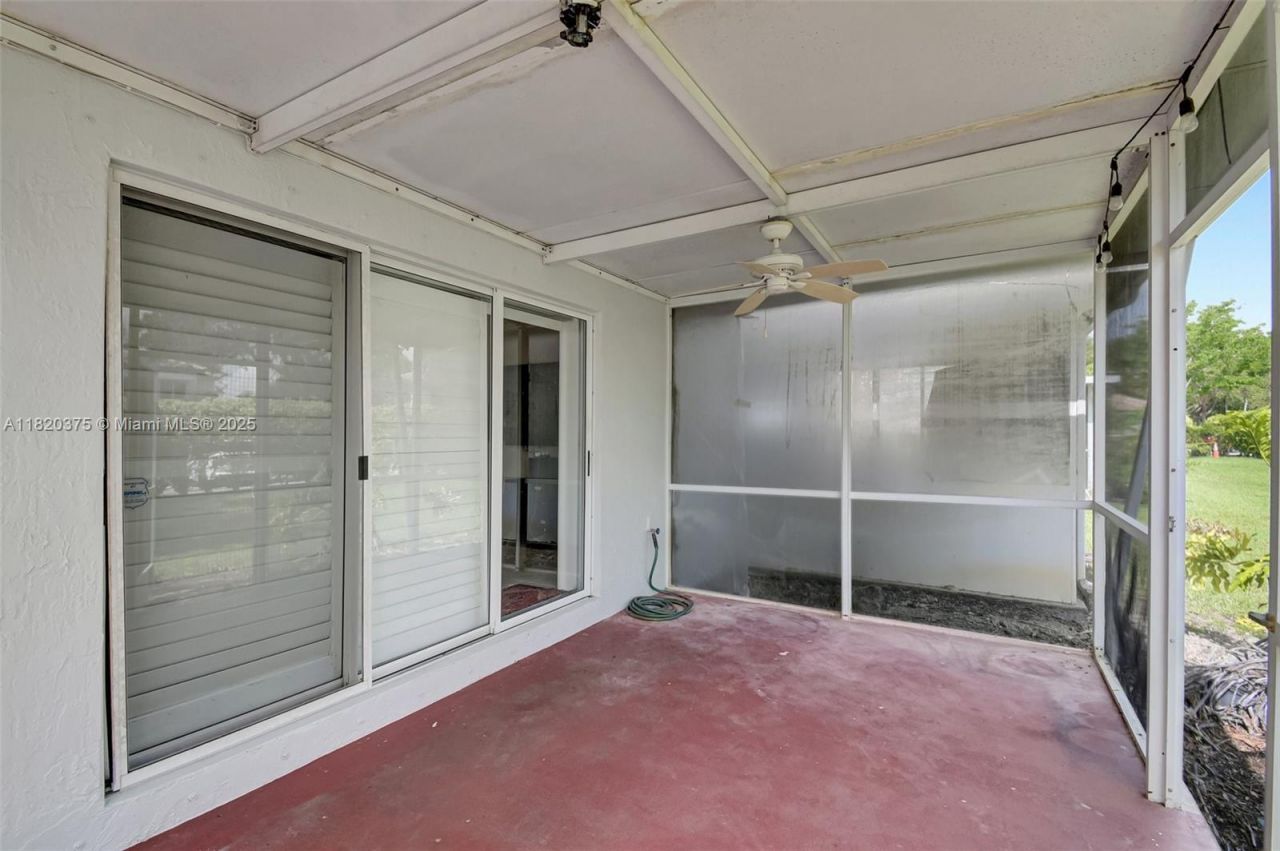 20865 NW 3rd Ln, Pembroke Pines, FL 33029 Photo