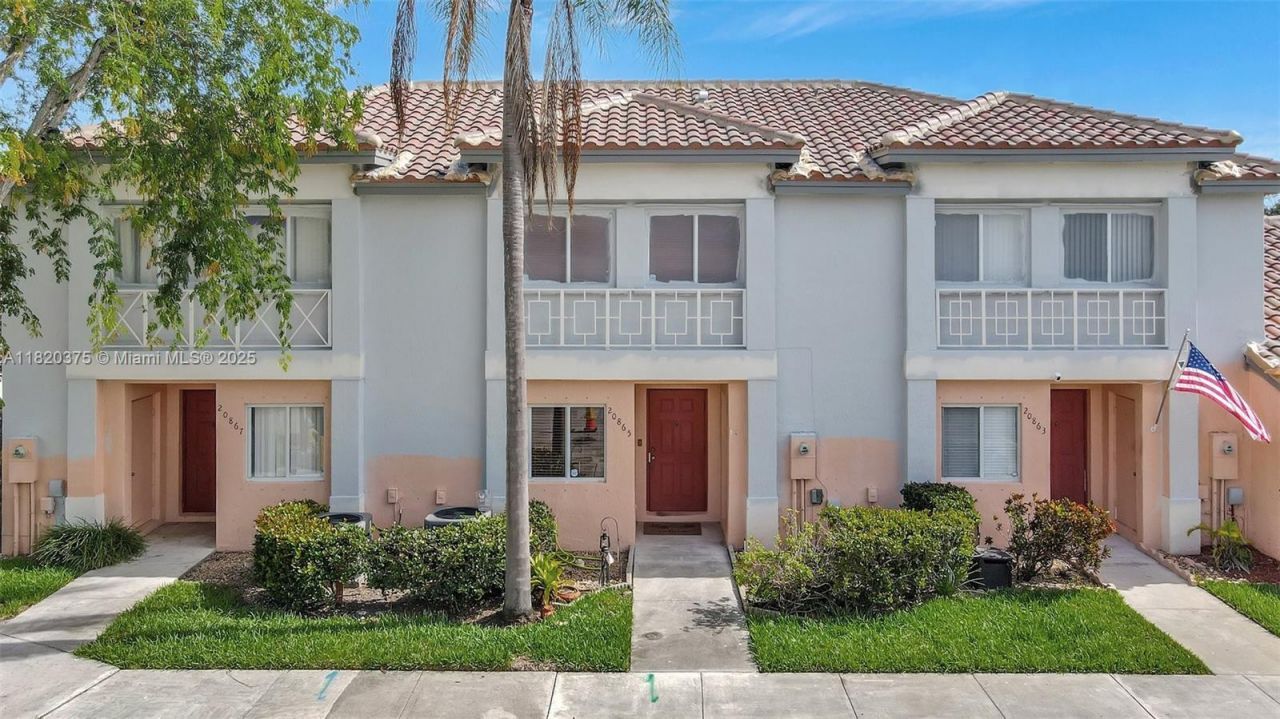 20865 NW 3rd Ln, Pembroke Pines, FL 33029 Photo