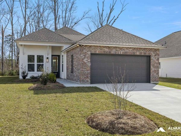 25305 Burlington Dr, Denham Springs, LA 70726