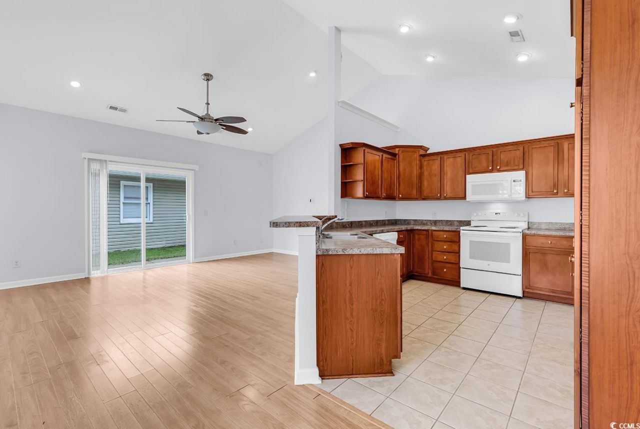 1636 Stuart Square Circle Photo 11