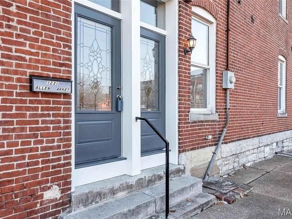 1231 Allen Market Lane, St Louis, MO 63104