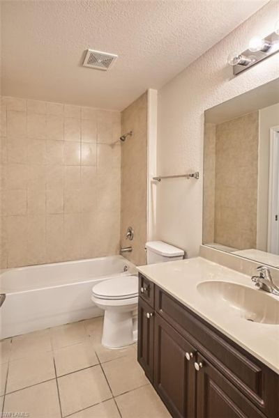 13190 Bella Casa Cir, Unit 141, Fort Myers, FL 33966 Photo