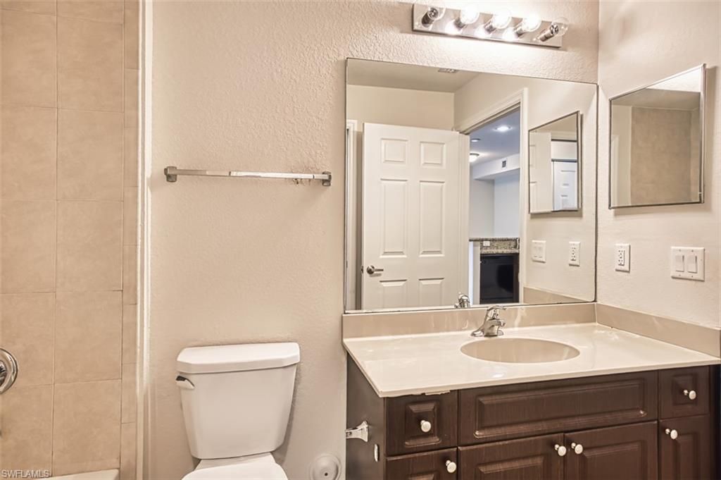 13190 Bella Casa Cir, Unit 141, Fort Myers, FL 33966 Photo