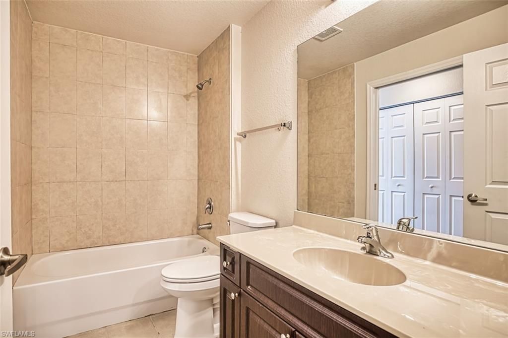 13190 Bella Casa Cir, Unit 141, Fort Myers, FL 33966 Photo