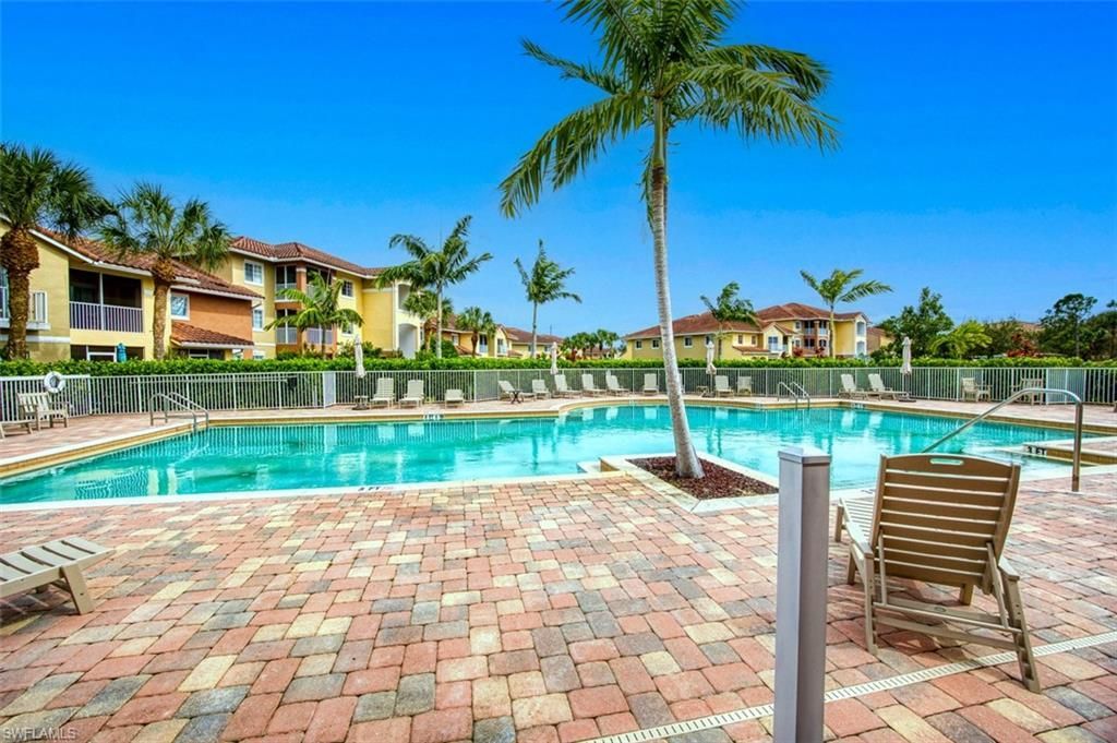13190 Bella Casa Cir, Unit 141, Fort Myers, FL 33966 Photo