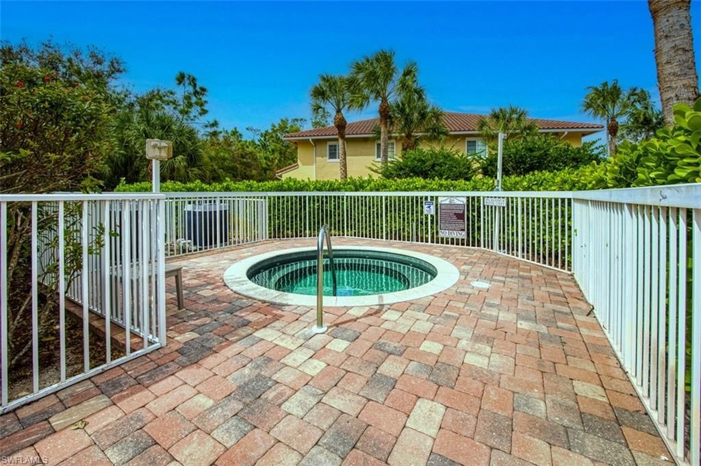 13190 Bella Casa Cir, Unit 141, Fort Myers, FL 33966 Photo