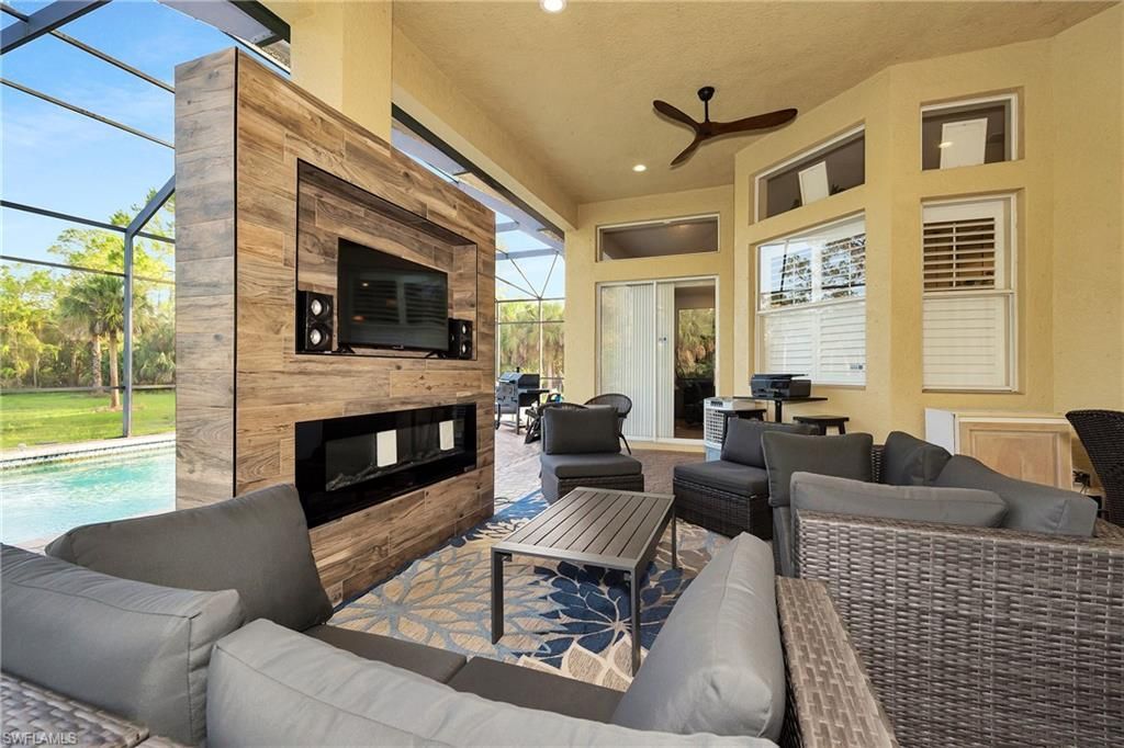 1640 Golden Gate Blvd W, Naples, FL 34117 Photo
