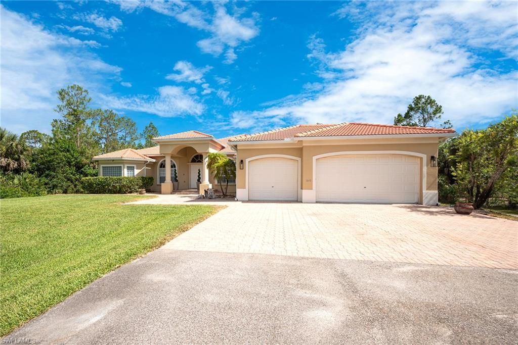 1640 Golden Gate Blvd W, Naples, FL 34117 Photo