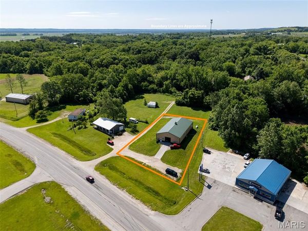 960 Highway B, Elsberry, MO 63343