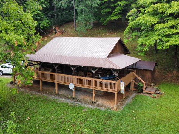 487 Straight Branch Rd, Speedwell, TN 37870