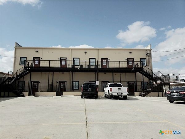 165 S Guadalupe Street, Unit 214, San Marcos, TX 78666