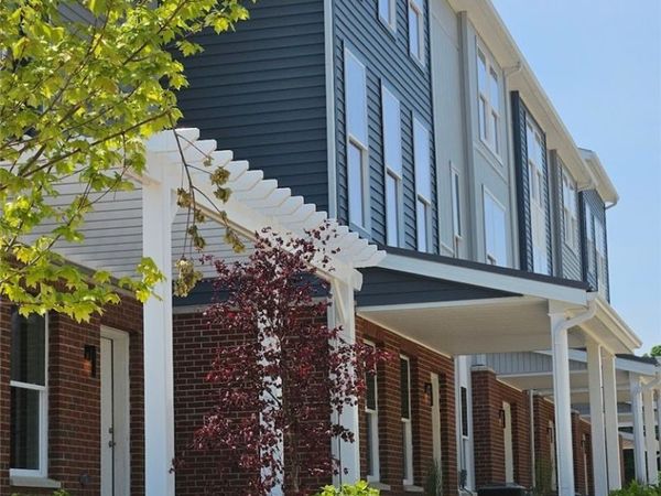 606 Mull Avenue, Unit 13, Akron, OH 44313
