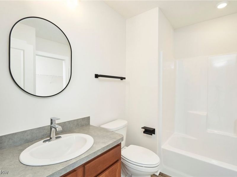 606 Mull Avenue, Unit 13, Akron, OH 44313 Photo 18