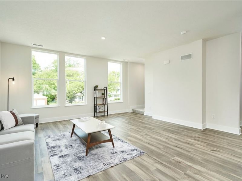 606 Mull Avenue, Unit 13, Akron, OH 44313 Photo 4