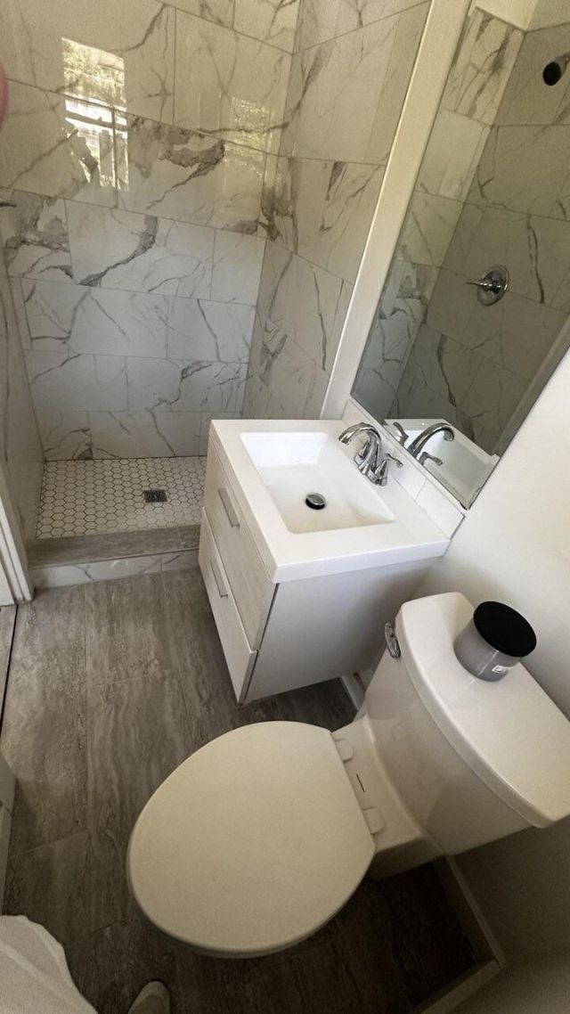 1229 Winston Street Photo 17