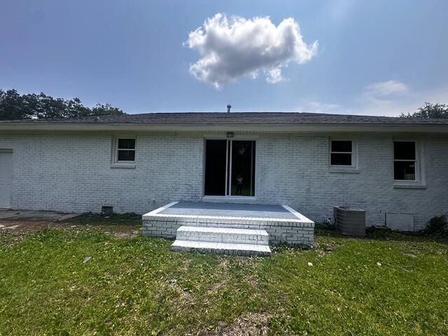 1229 Winston Street Photo 20