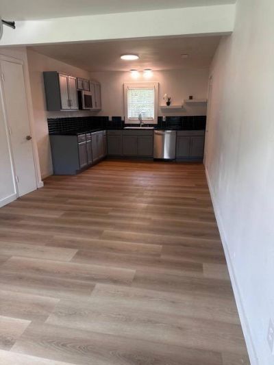 1229 Winston Street Photo 6