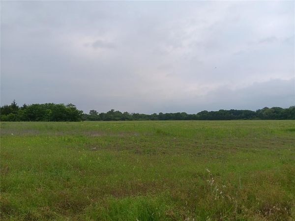 1400 W Wintergreen Road, Lancaster, TX 75134