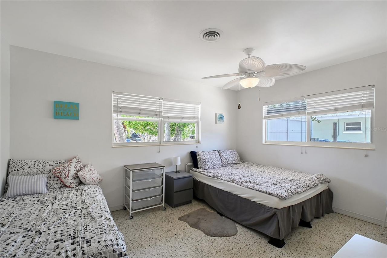 385 Avenida Madera, Sarasota, FL 34242 Photo