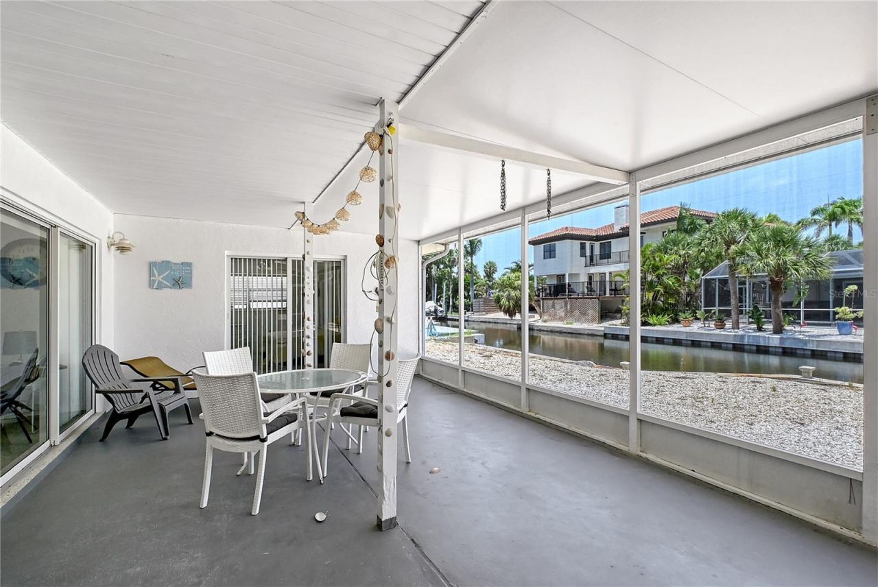 385 Avenida Madera, Sarasota, FL 34242 Photo