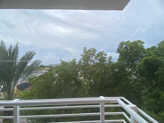 2775 NE 187th St, Unit 407, Aventura, FL 33180 Photo