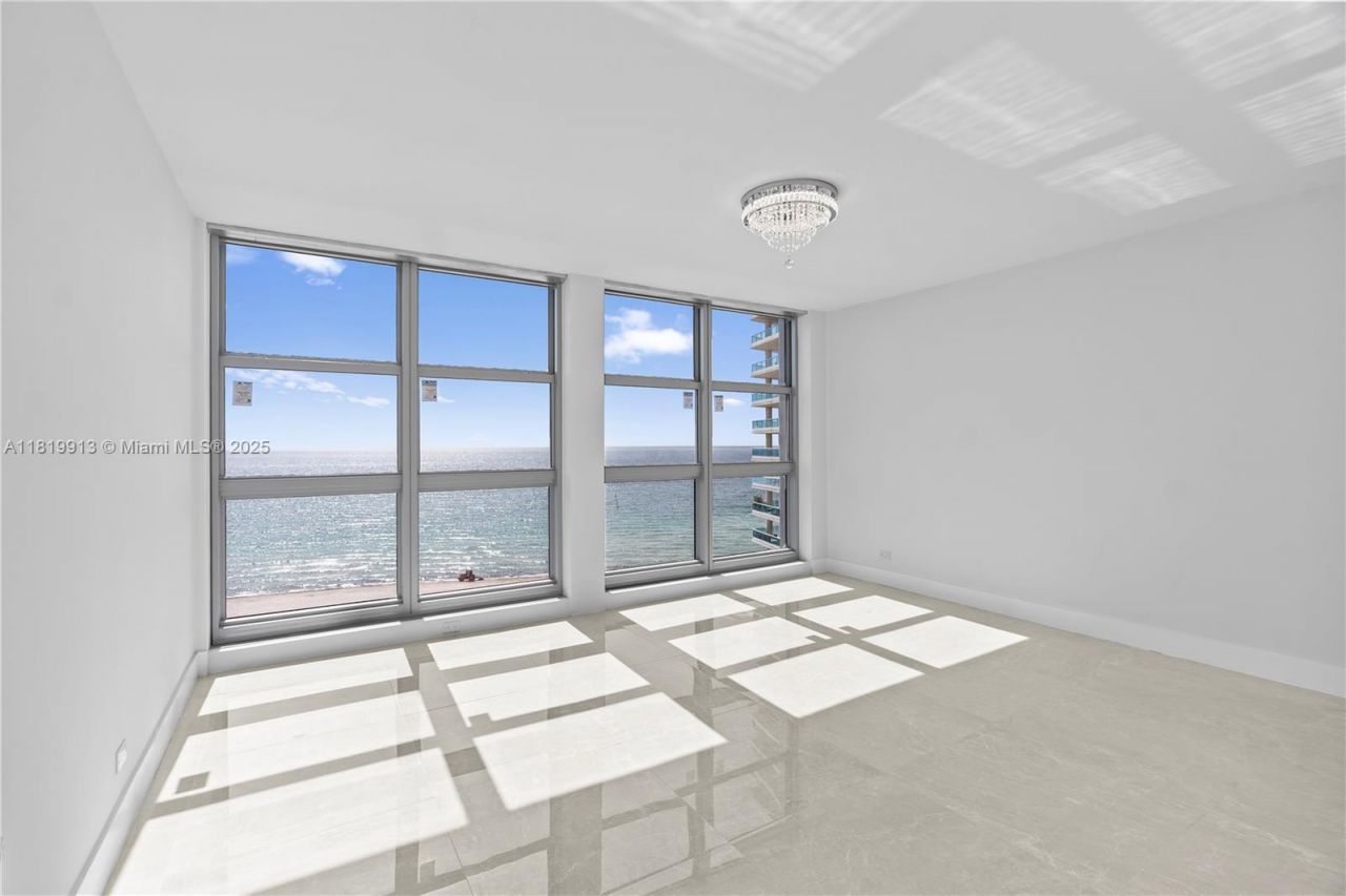 5055 Collins Ave, Unit 14H, Miami Beach, FL 33140 Photo