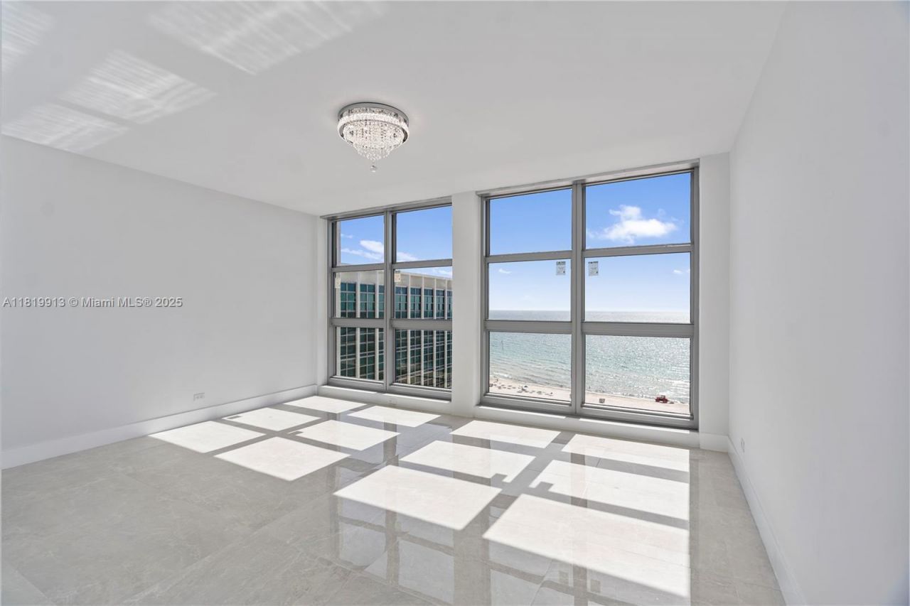5055 Collins Ave, Unit 14H, Miami Beach, FL 33140 Photo