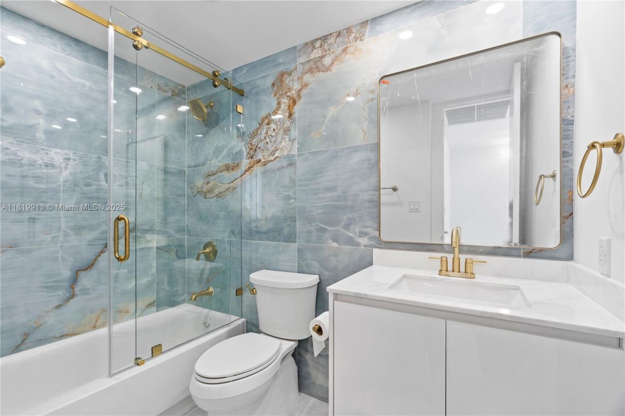 5055 Collins Ave, Unit 14H, Miami Beach, FL 33140 Photo