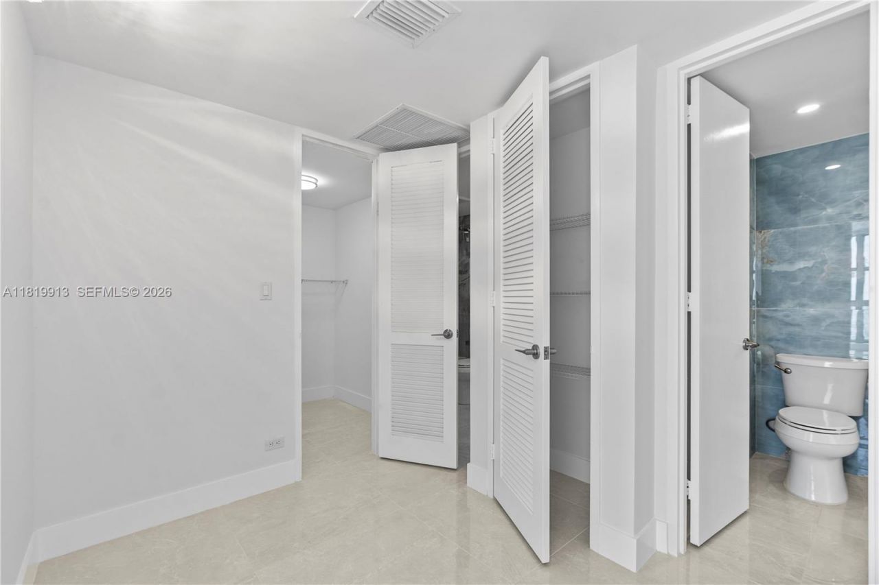 5055 Collins Ave, Unit 14H, Miami Beach, FL 33140 Photo