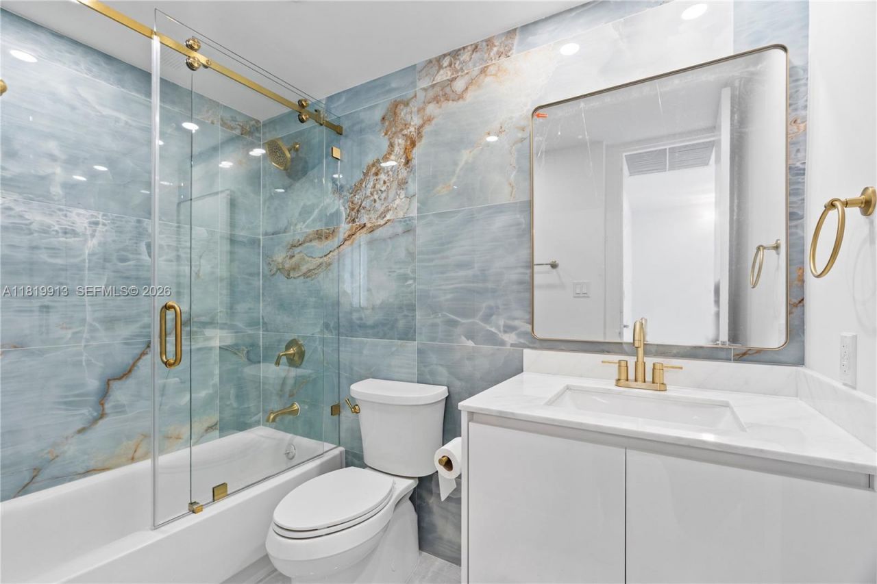 5055 Collins Ave, Unit 14H, Miami Beach, FL 33140 Photo