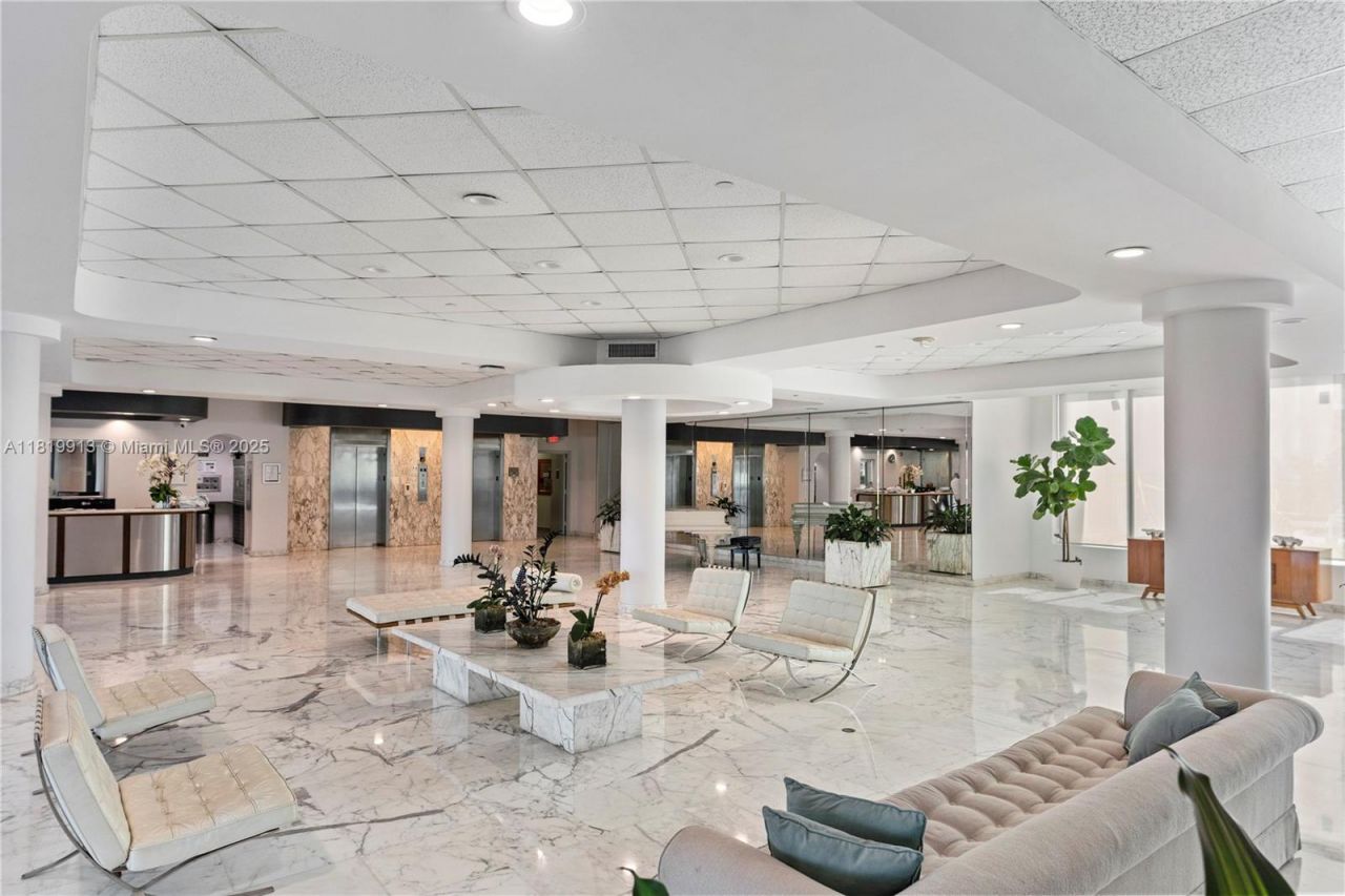 5055 Collins Ave, Unit 14H, Miami Beach, FL 33140 Photo