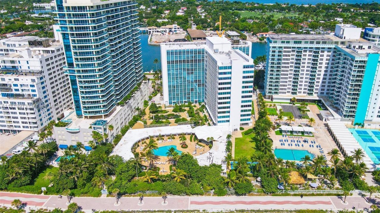 5055 Collins Ave, Unit 14H, Miami Beach, FL 33140 Photo