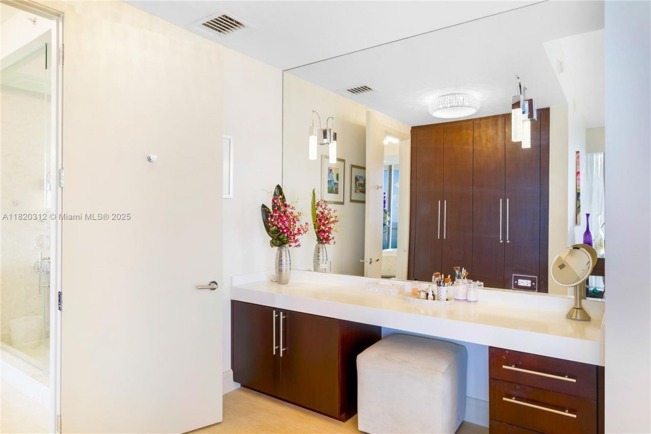 9705 Collins Ave, Unit 1101N, Bal Harbour, FL 33154 Photo