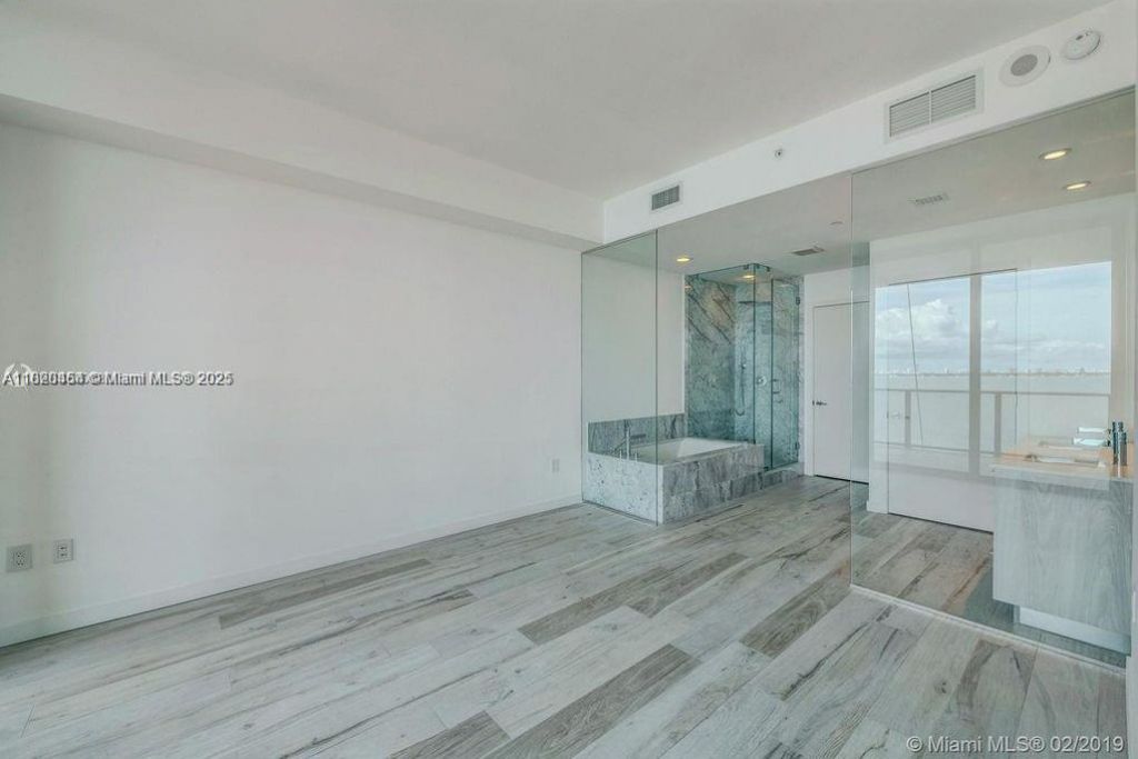 480 NE 31st St, Unit 1002, Miami, FL 33137 Photo