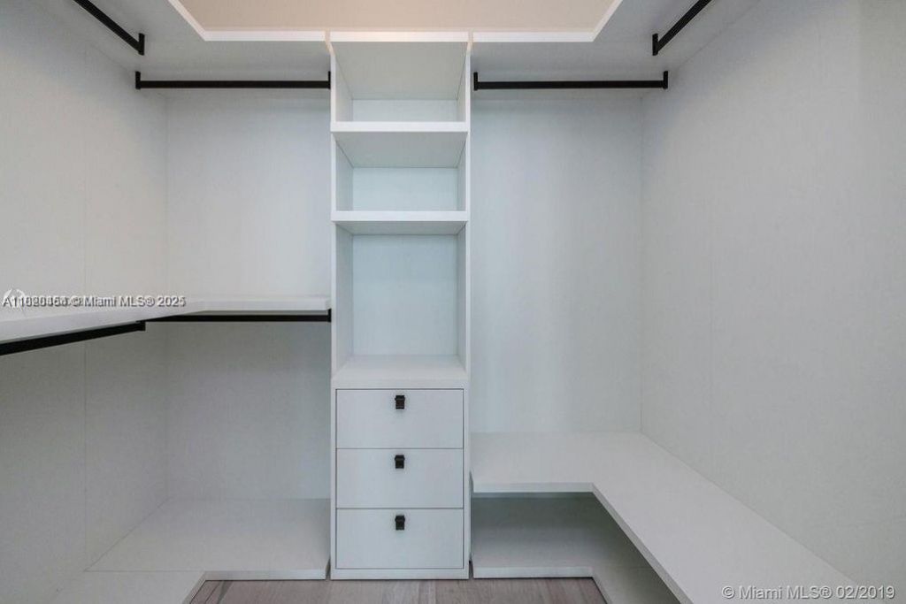 480 NE 31st St, Unit 1002, Miami, FL 33137 Photo