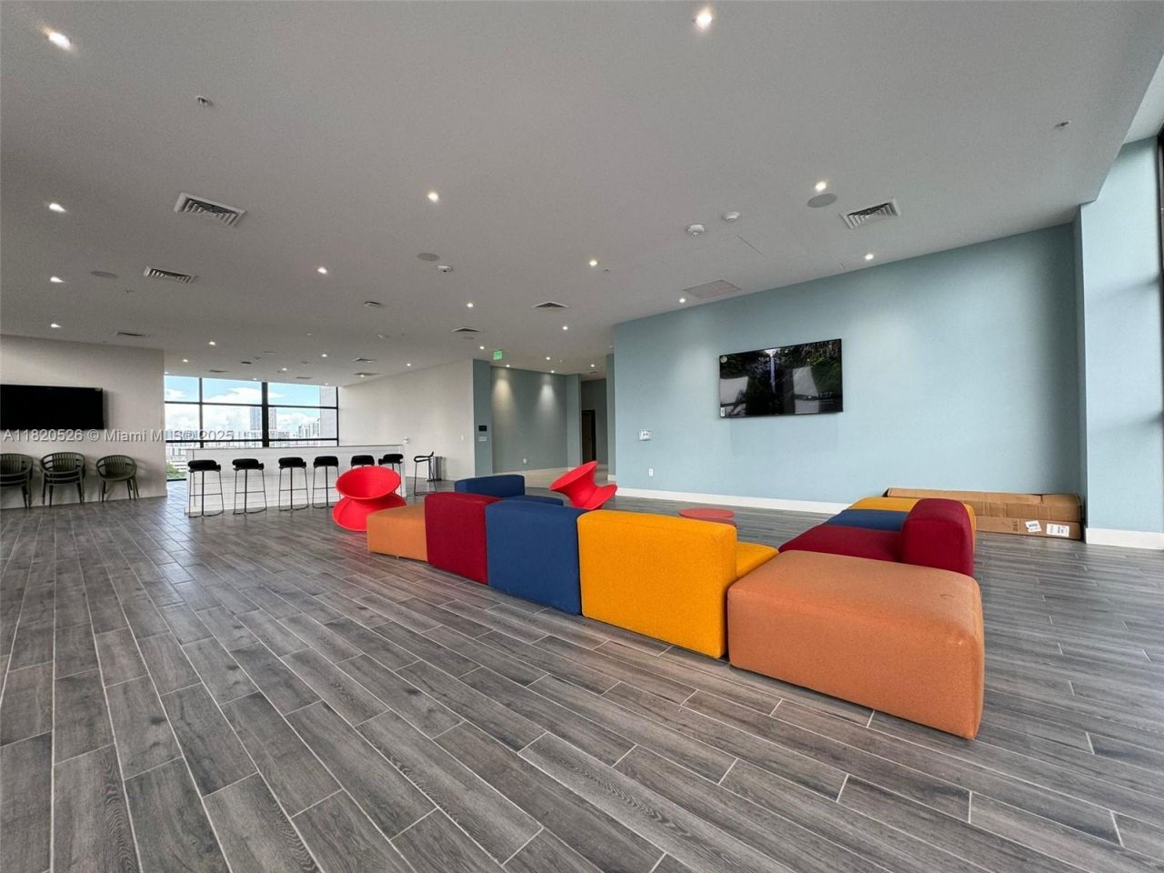 1642 NE 1st Ave, Unit 2303, Miami, FL 33132 Photo