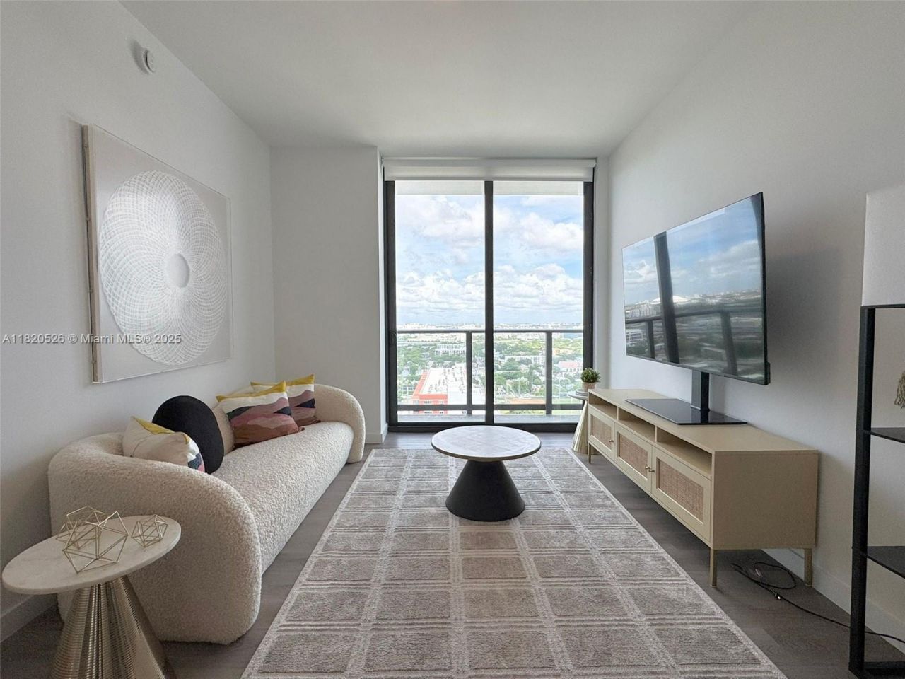 1642 NE 1st Ave, Unit 2303, Miami, FL 33132 Photo