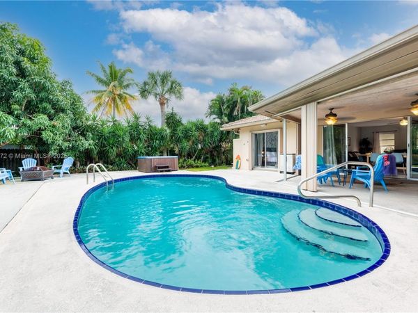 1122 S N St, Lake Worth, FL 33460