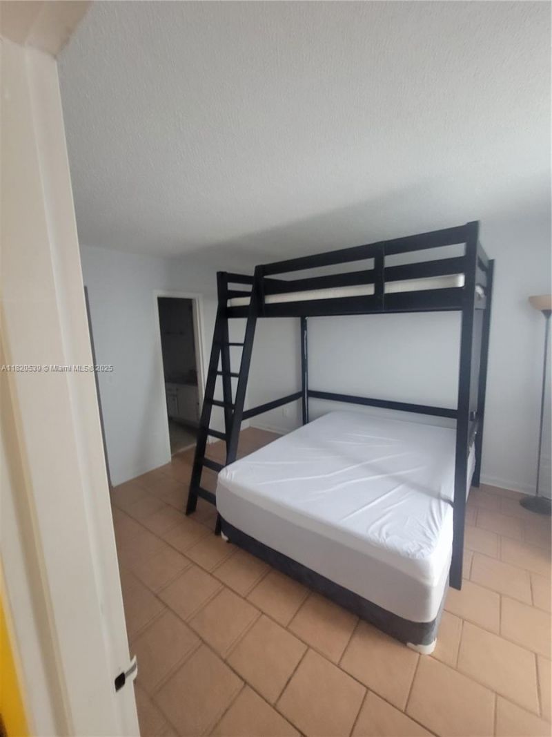 13499 Biscayne Blvd, Unit 506, North Miami, FL 33181 Photo