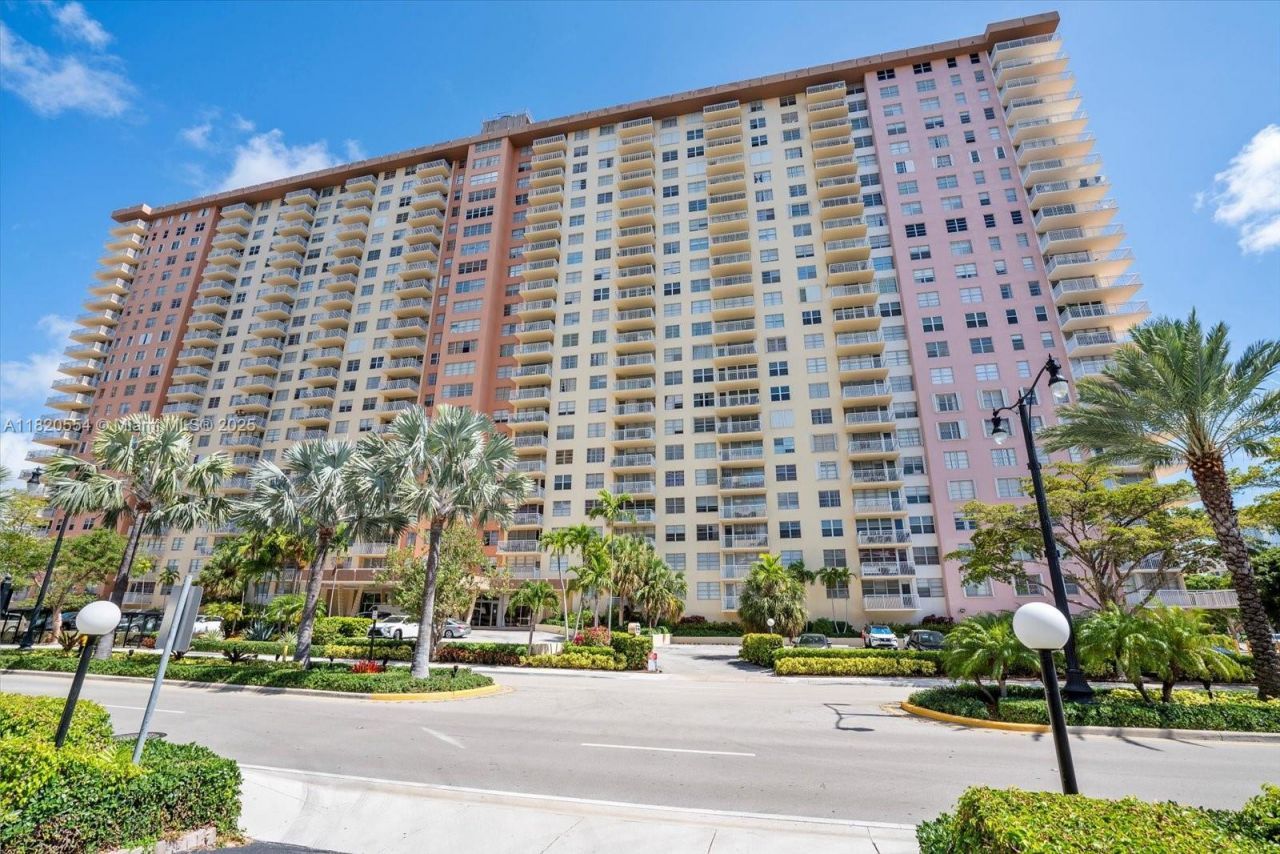 251 174th St, Unit 2111, Sunny Isles Beach, FL 33160 Photo