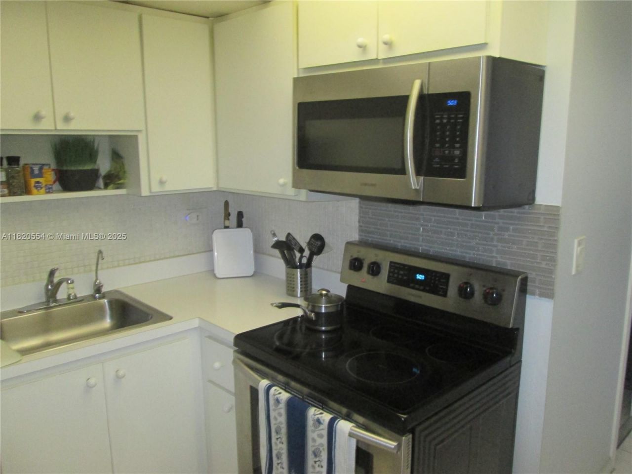 251 174th St, Unit 2111, Sunny Isles Beach, FL 33160 Photo