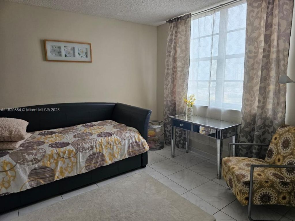 251 174th St, Unit 2111, Sunny Isles Beach, FL 33160 Photo