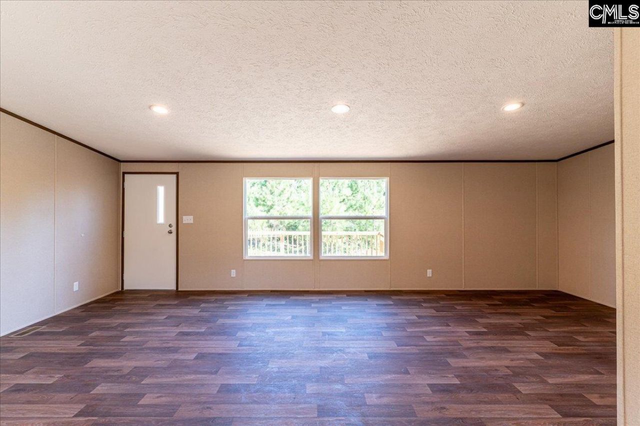 406 Catalina Boulevard Photo 12